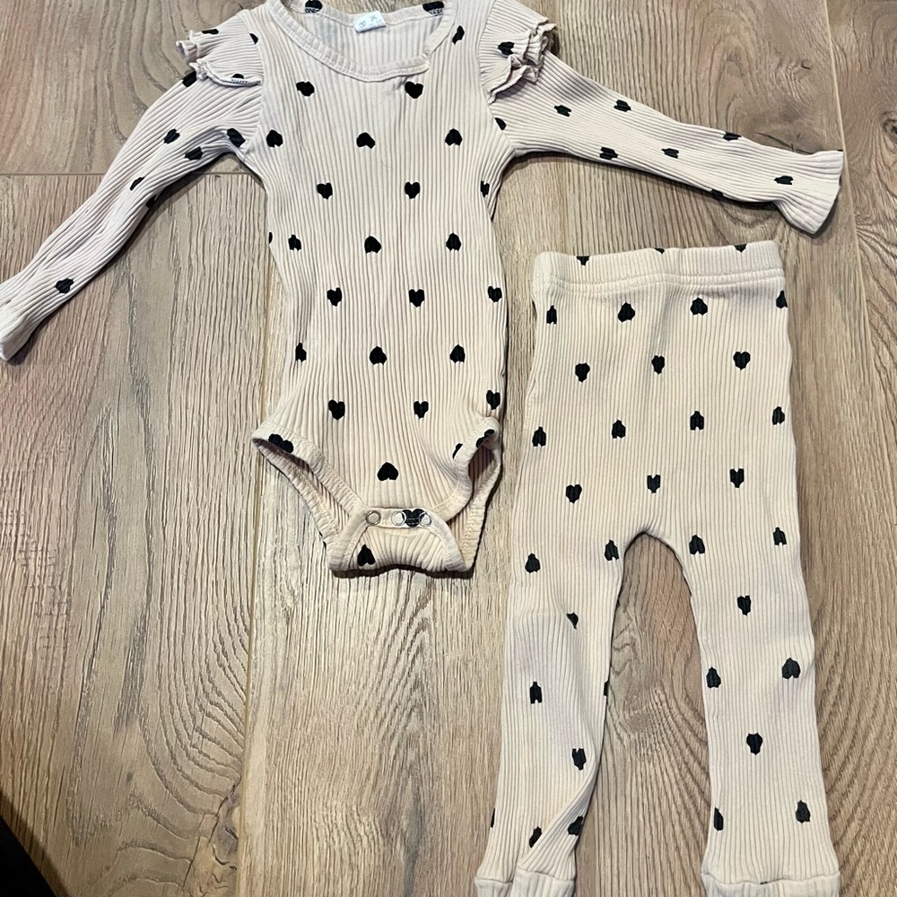 Toddler girl 12M matching set